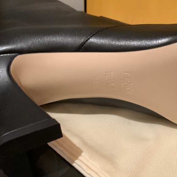 FENDI FFREEDOM CALF LEATHER BOOTIES IN BLACK WITH CONTOURED HEEL SIZE 8.5 - Picture 12 of 15